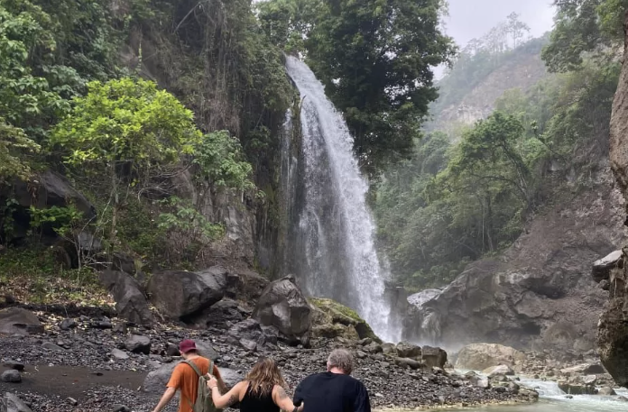 mahasiswa kebidanan trip